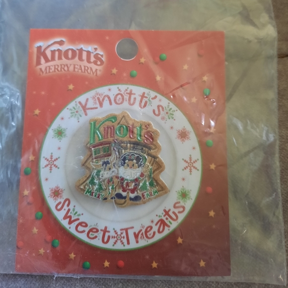Knotts Merry Farm 2021 pin - Picture 1 of 2